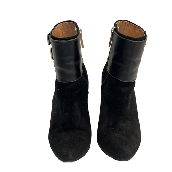 Louise et Cie Elegant Black Heeled Leather and Suede Boots with Gold Buckles - Picture 3 of 7